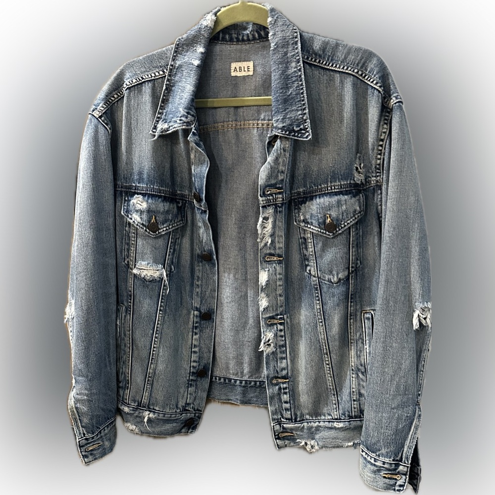 Able Distressed Blue Denim Jacket
A jacket with a cool vibe😎😎😎